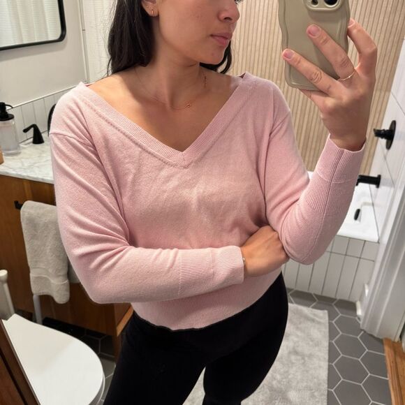 Everlane Pink V-Neck Cashmere Sweater Small - Picture 1 of 5